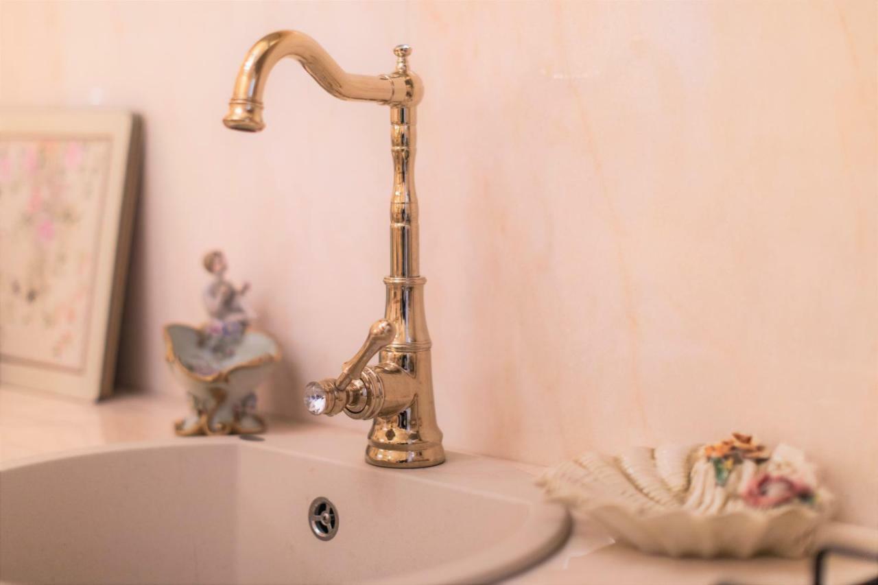 Fiore D'Arancio Luxury City Center Apartment ヴェローナ エクステリア 写真