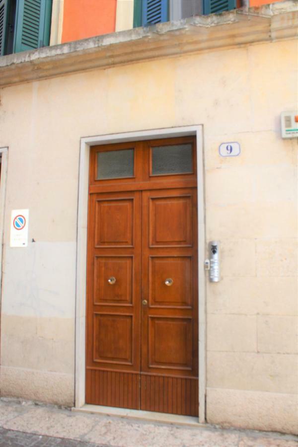 Fiore D'Arancio Luxury City Center Apartment ヴェローナ エクステリア 写真